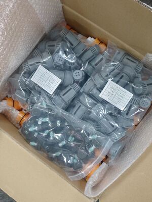 LAKER LK-CAP-4 Factory Direct Sturdy Anti-Corrosion Grey Plastic One-Piece Battery Vent Cap, Effective Water Retention for Electric Pallet Truck & Forklift Traction Lead-Acid Battery Maintenance